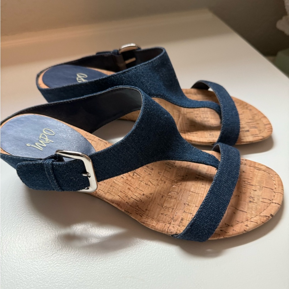 Impo Women's Navy Sandals size 9 wedge heal - Picture 4 of 4